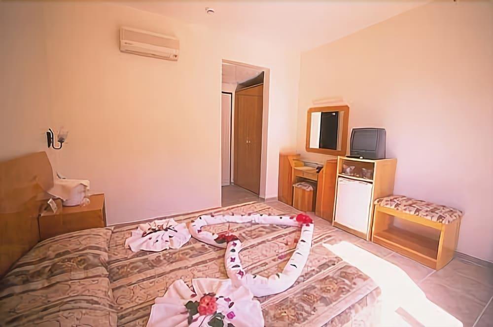 Carmina Hotel Ölüdeniz Zewnętrze zdjęcie